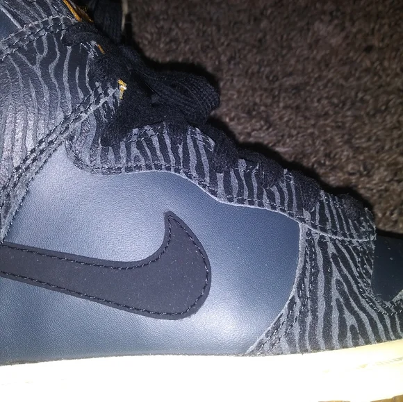 Nike Dunk Hi  Print Anthracite Tiger 543242-004- size 7.5 female - Picture 3 of 11